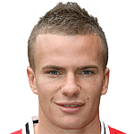 Tom Cleverley headshot